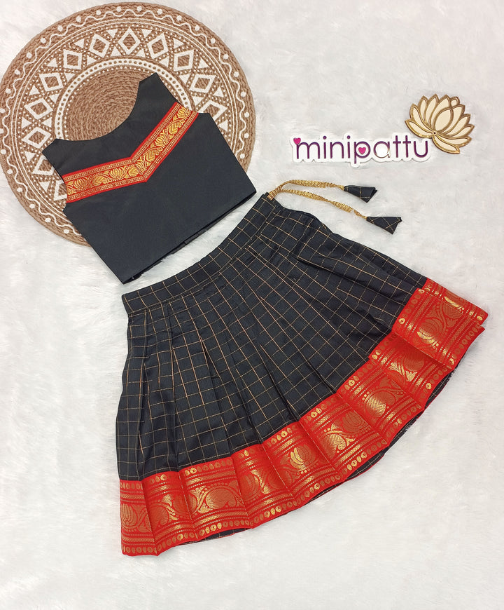 Kajal - Black Checks Designer Minipattu