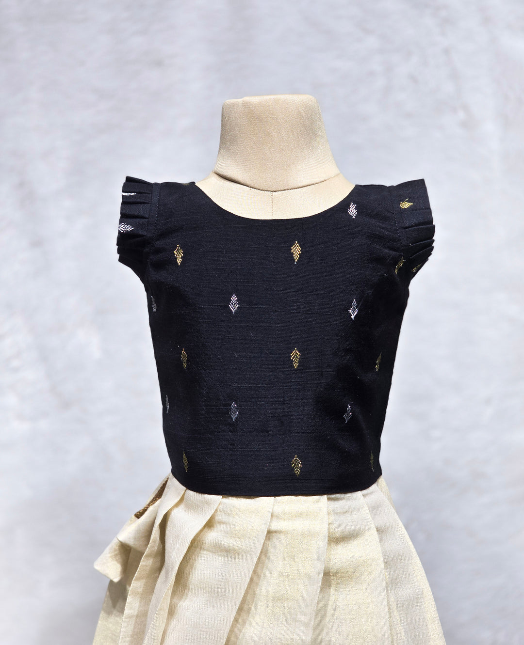 Hridaya - Black Minipattu