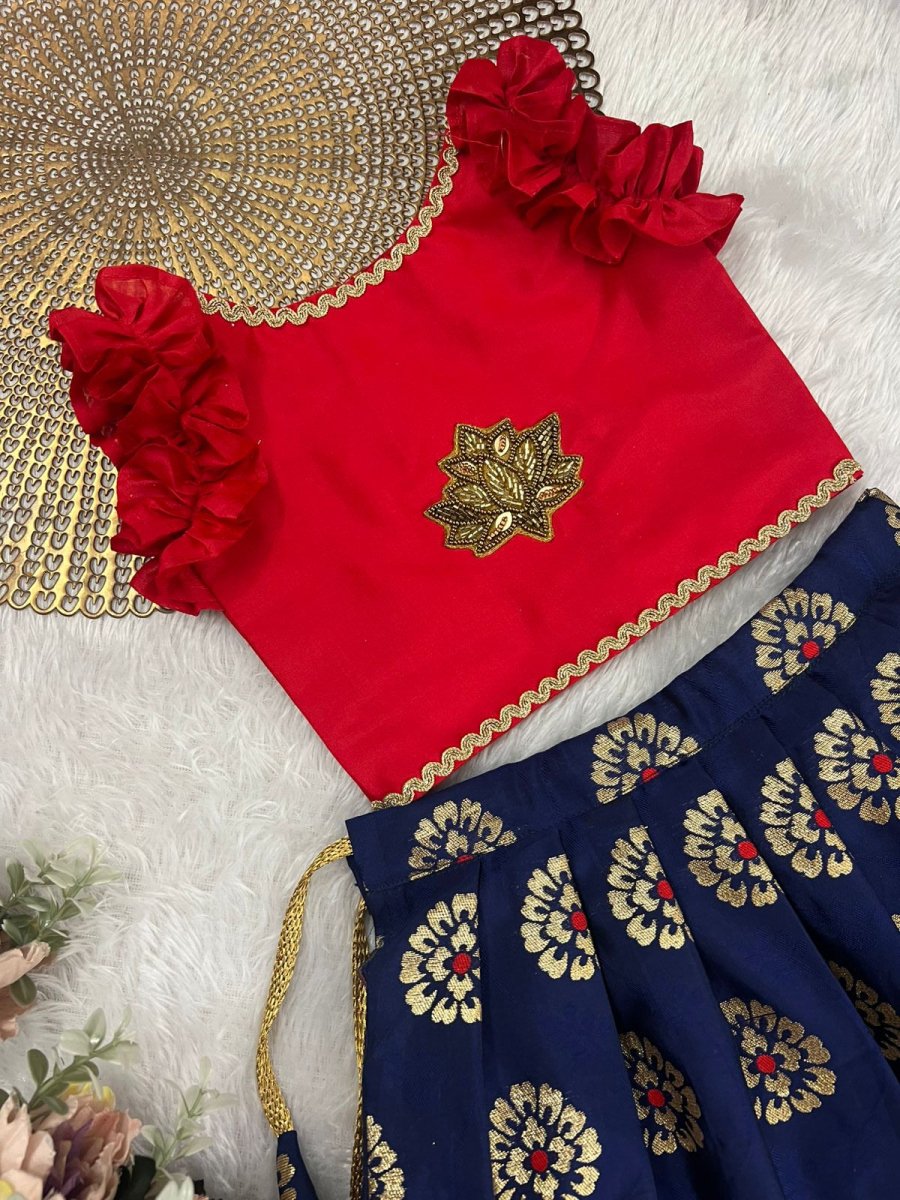 Sharvi - Red Blue Minipattu