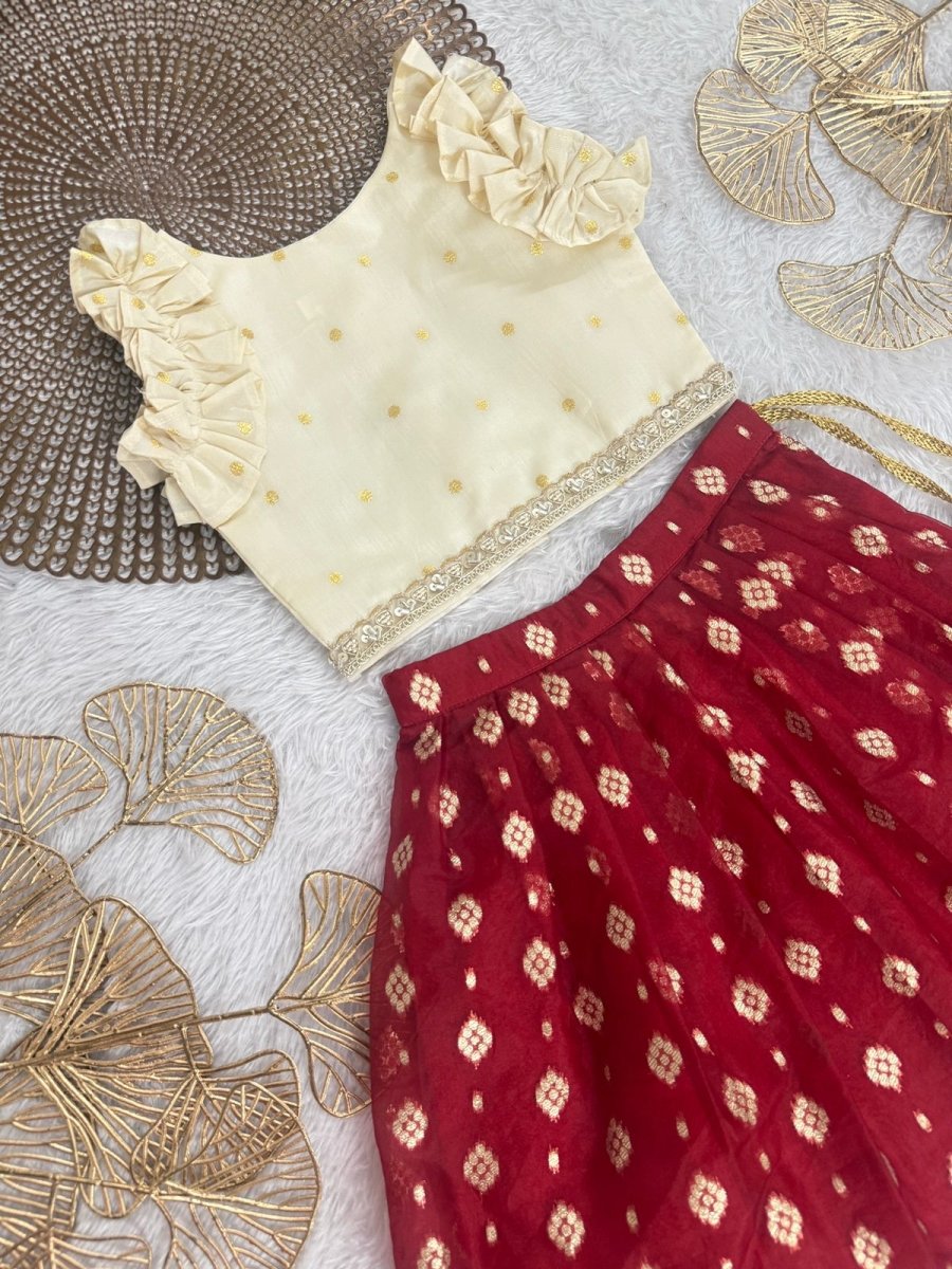 Tinu - Halfwhite Butta Red Minipattu