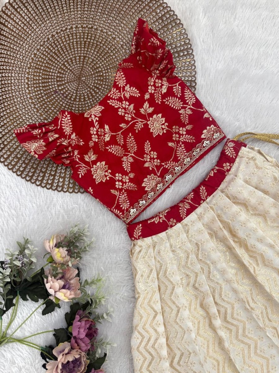 Tinu - Red Minipattu